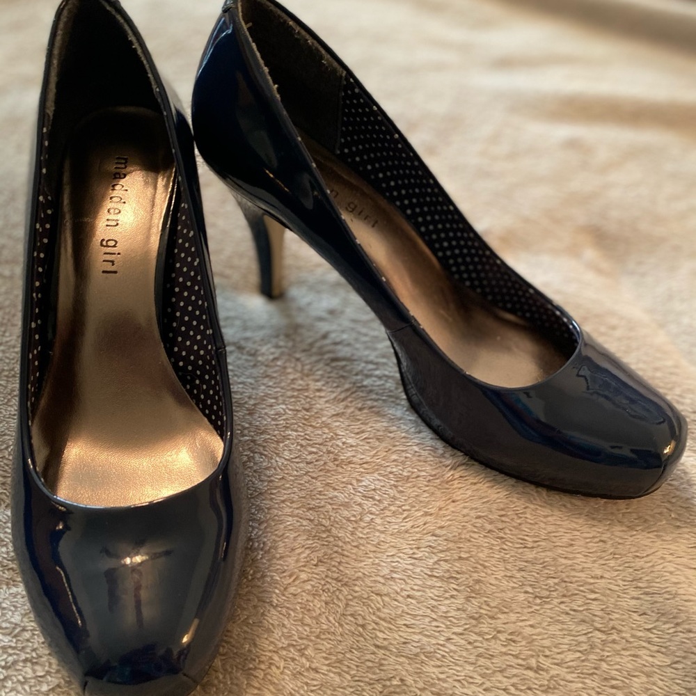 Madden Girl Navy Getta Pumps